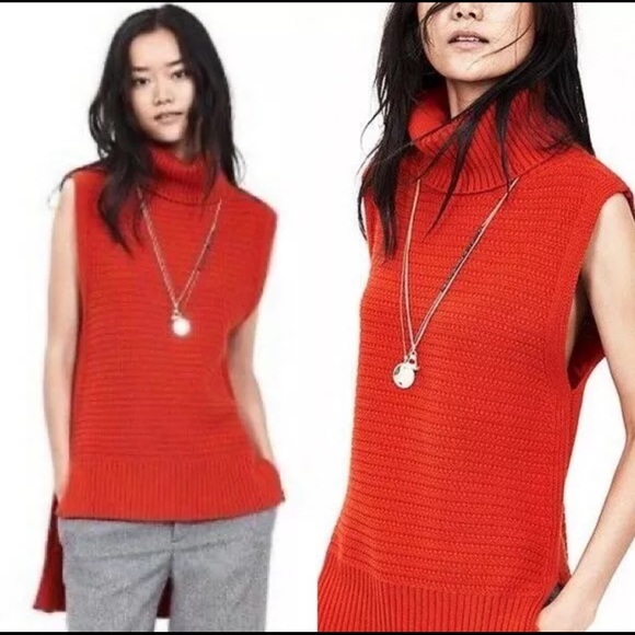 J. Crew Sweaters - ⚡️SALE⚡️Banana Republic sleeveless hi lo turtleneck